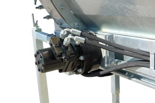 hydraulischer Kratzbodenantrieb des Stöckl Seitenstreuer